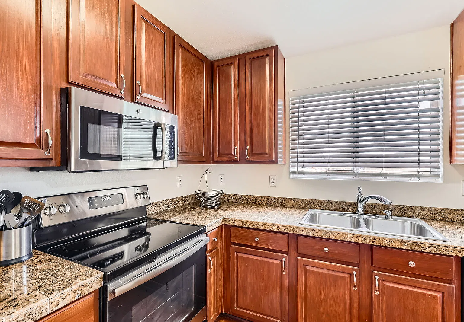 4799 Copeland Cir — Photo 3