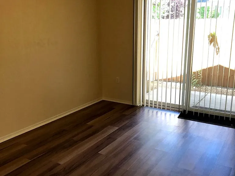 842 Spokane St — Photo 3