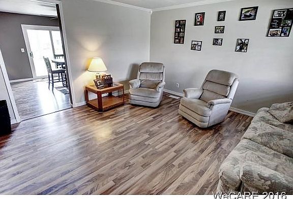 4th image of 1822 Latham Ave