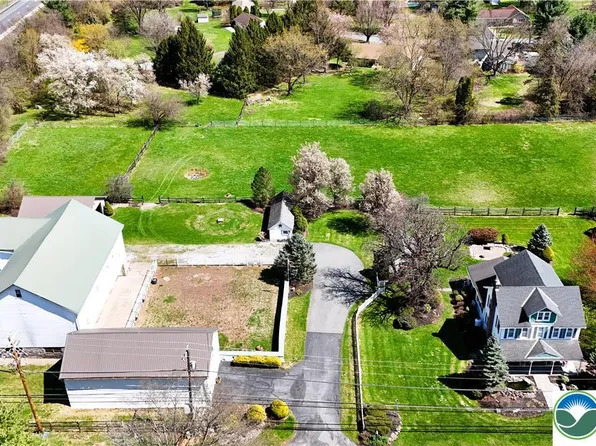 4006 Hecktown Rd, Bethlehem, PA 18020