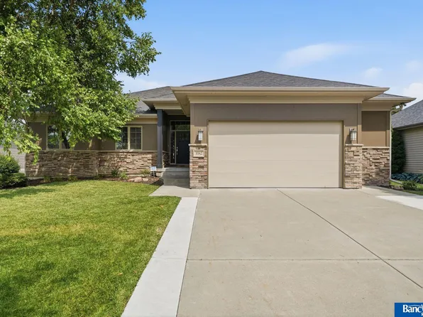 8942 S 29th St, Lincoln, NE 68516