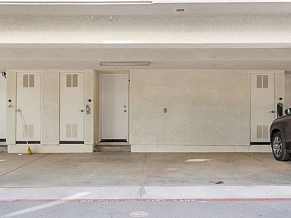 4th image of 323 Tesoro Gln Unit 108