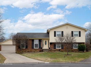 2606 Saddle Ct, Saint Regis Park, KY 40220