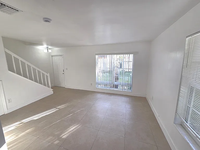 19356 SW 103rd Ct — Photo 5