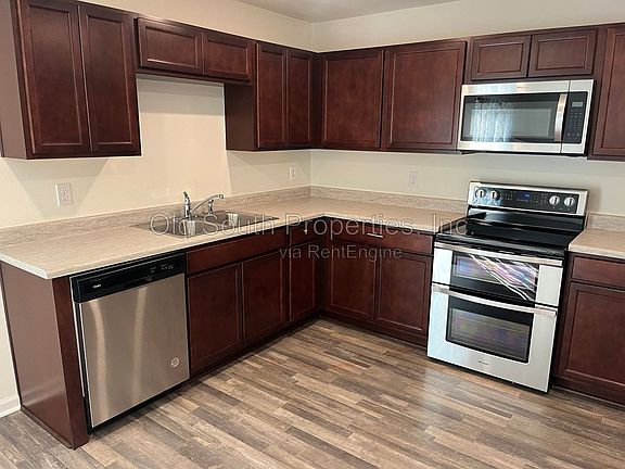 3rd image of 8772 Schooner Ln