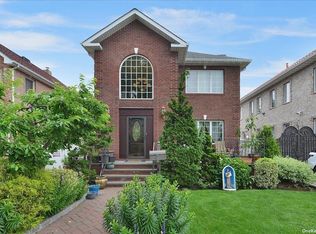 14544 5th Ave, Whitestone, NY 11357