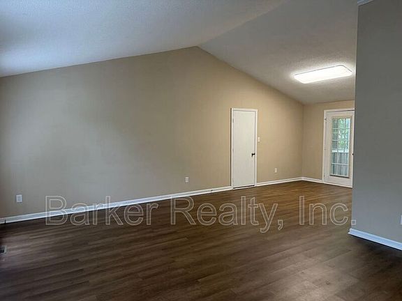3rd image of 507 Trappers Run Dr