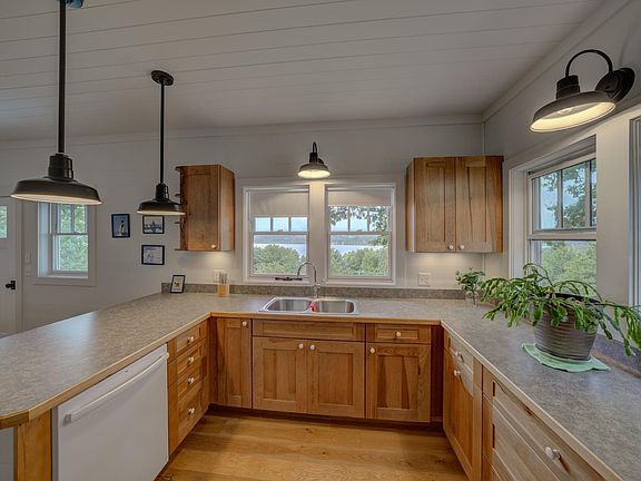 5th image of 2503 S Lake Leelanau Dr