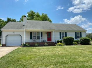 901 Grandy Dr, Chesapeake, VA 23322