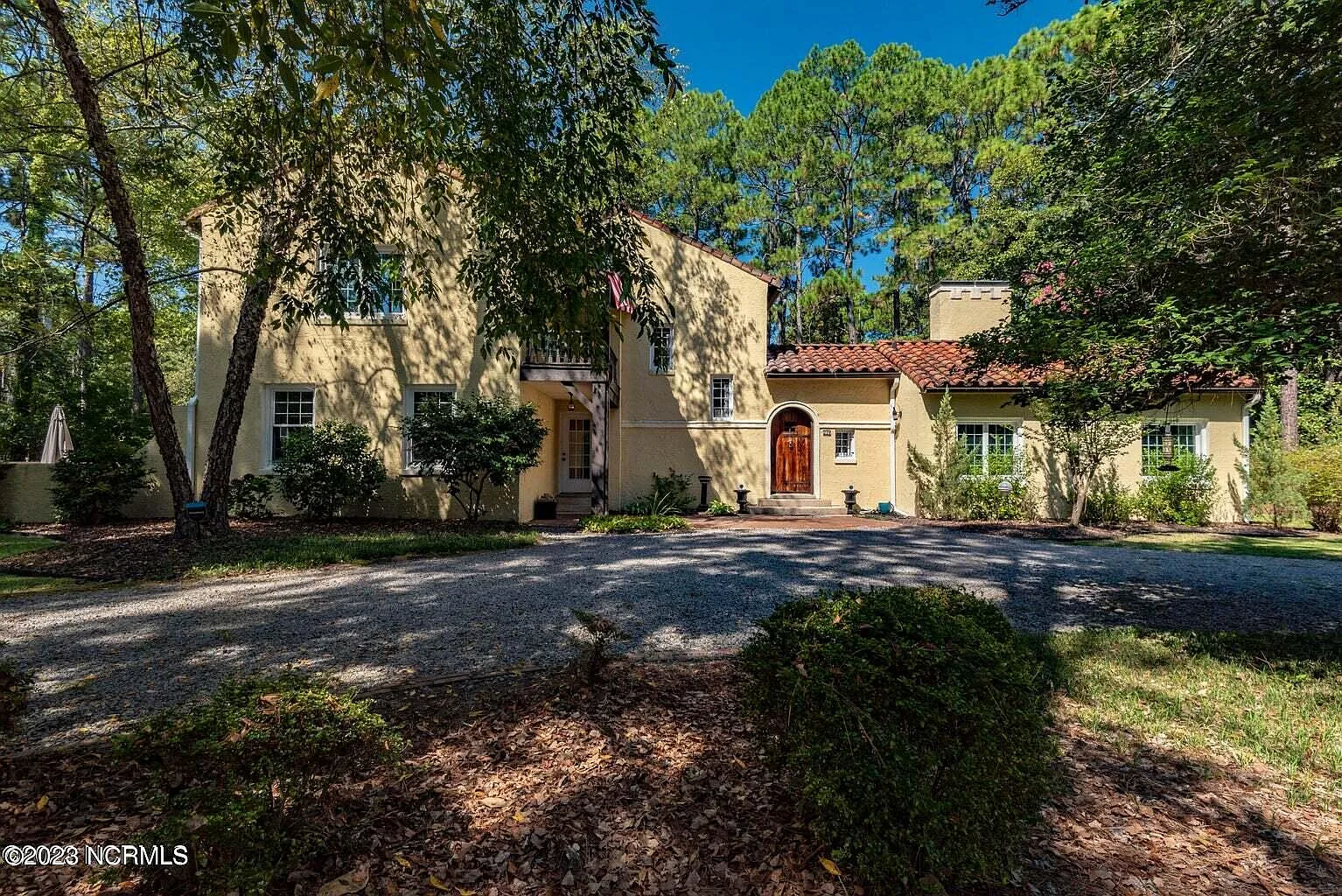 4 bed, 3.5 bath, $3,300 — Photo 2