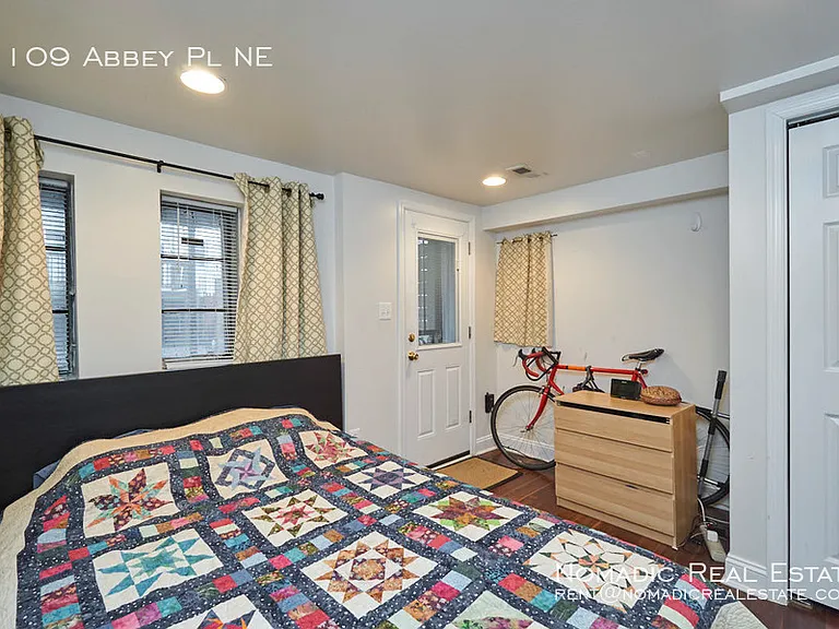 1109 Abbey Pl NE — Photo 24