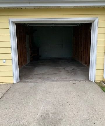 4th image of 522 25th Ave NW