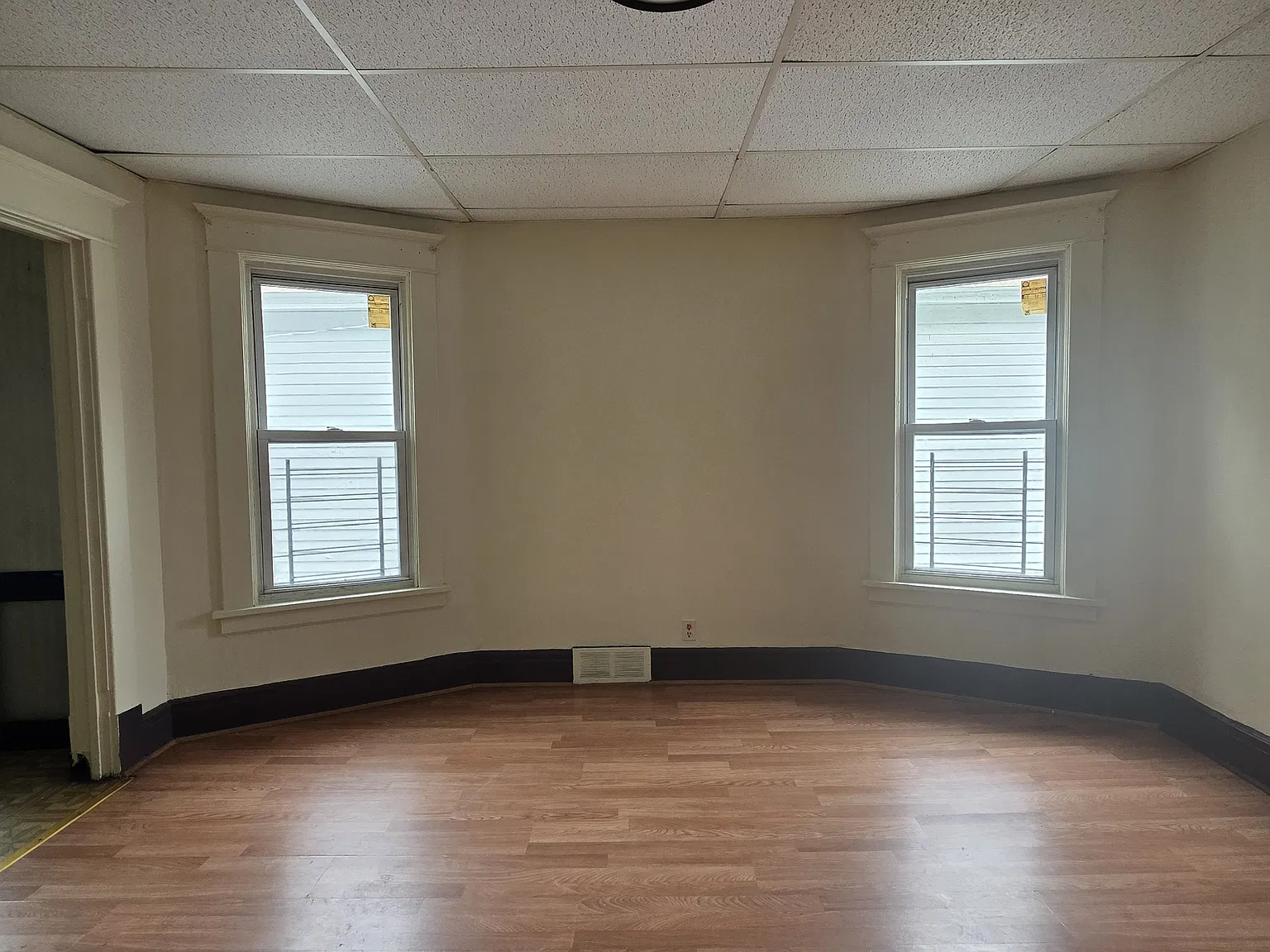 2 bed, 1000 sqft, $800 — Photo 2
