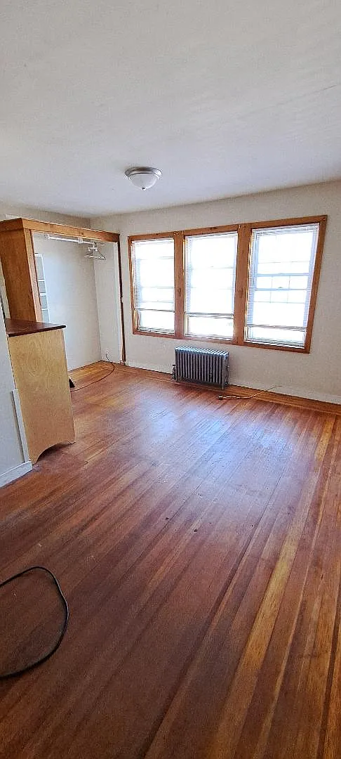 4 bed, 1800 sqft, $700 — Photo 1