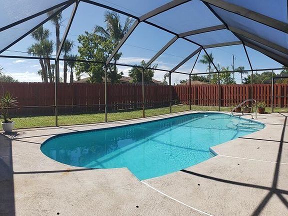 2nd image of 2056 SE Crowberry Dr