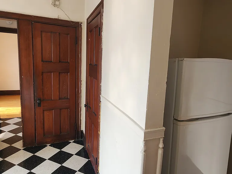 St. James Court Historic Apartments — Photo 50