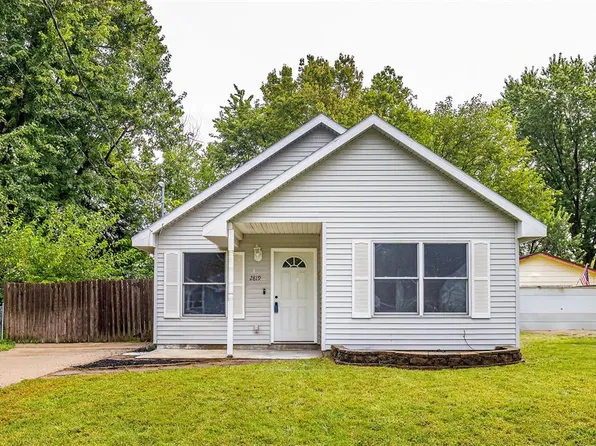 2819 E 37th St, Des Moines, IA 50317