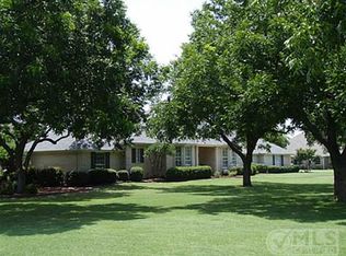 6320 Oak Hollow Dr, Burleson, TX 76028