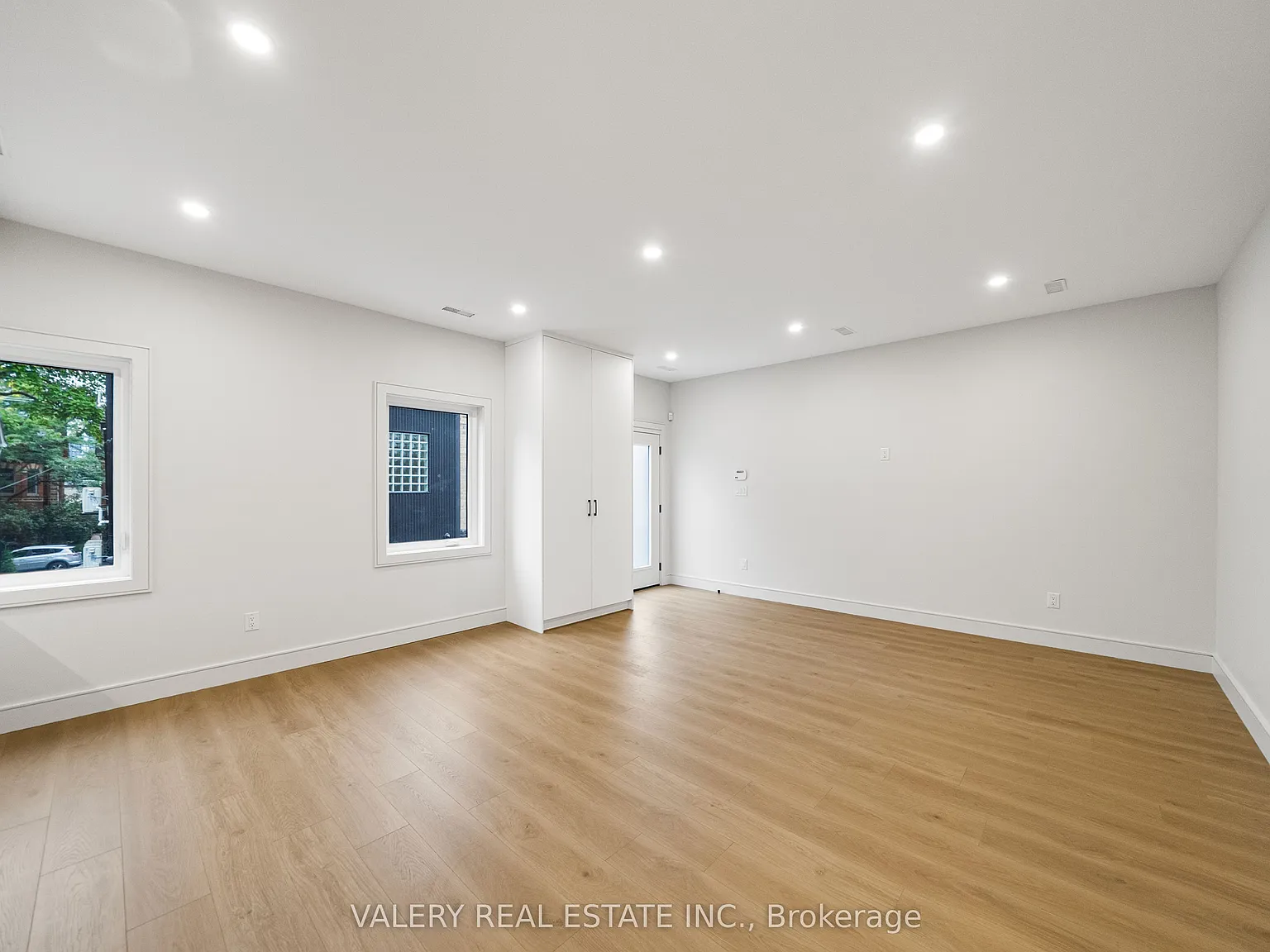 1 bed, $2,900 — Photo 4