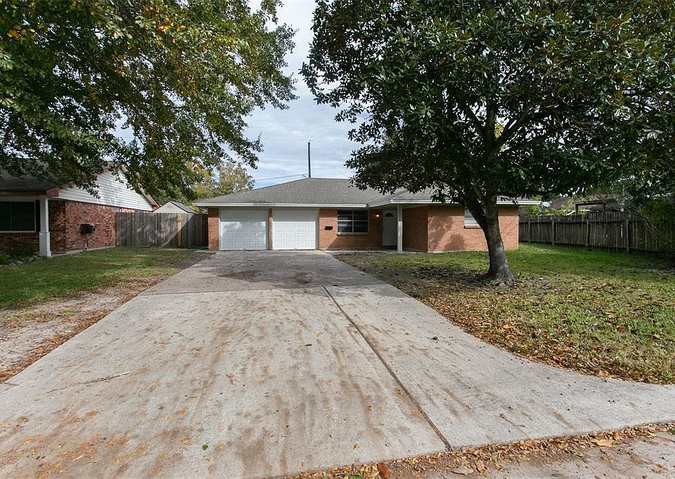 1st image of 2206 Sheridan Dr