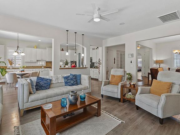 5th image of 2412 Trident Dr