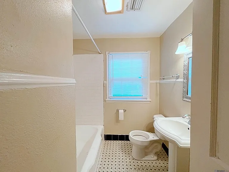 927 Rittiner Dr — Photo 10