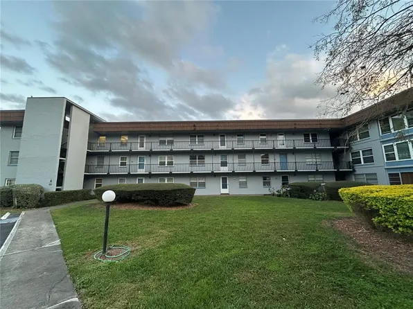 333 Lake Howard Dr NW APT 202A, Winter Haven, FL 33880