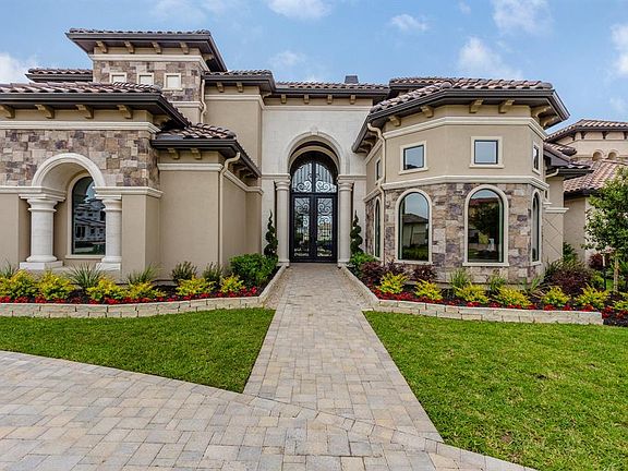 2nd image of 8 Majestic View Ct
