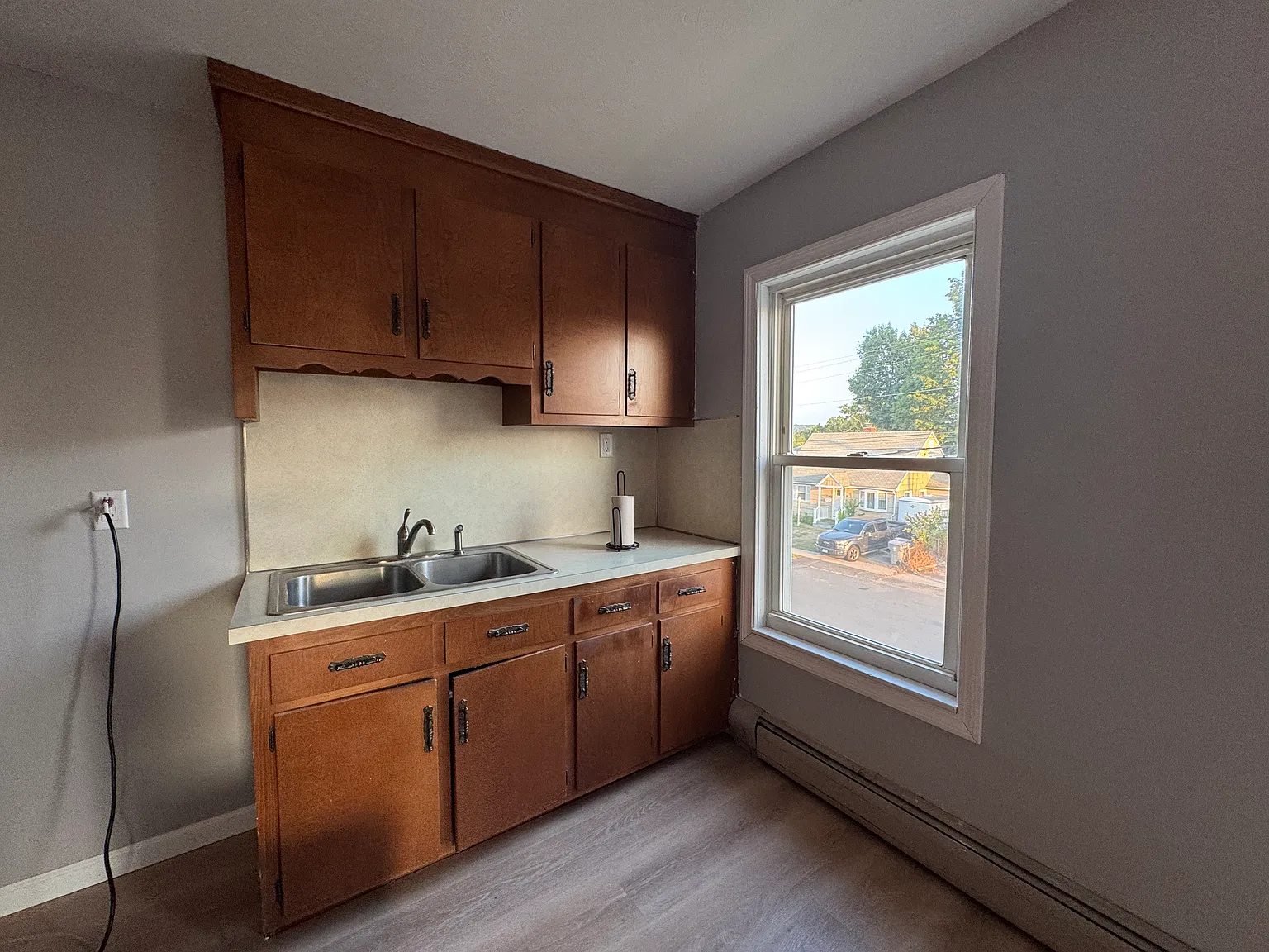 128 Whiting St — Photo 4