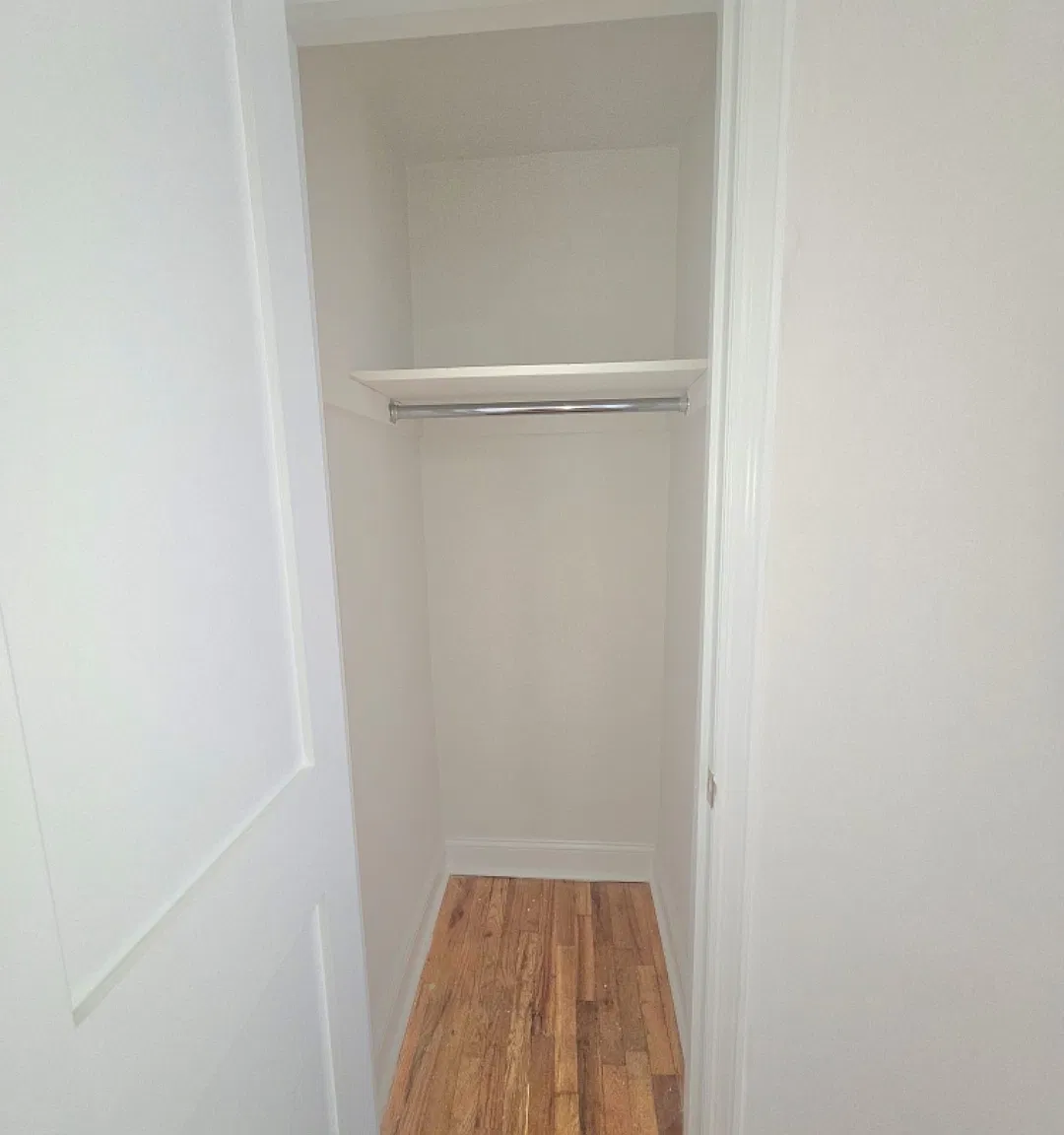 2 bed, 855 sqft, $2,698 — Photo 3