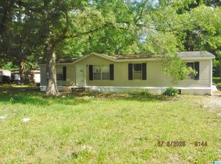 9060 Oak Lake Dr, Hokes Bluff, AL 35903