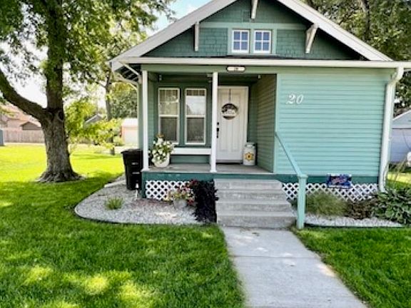 3rd image of 20 West Ave
