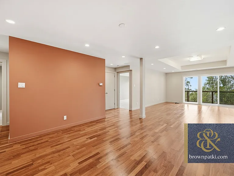 487 Crestmont Dr — Photo 4