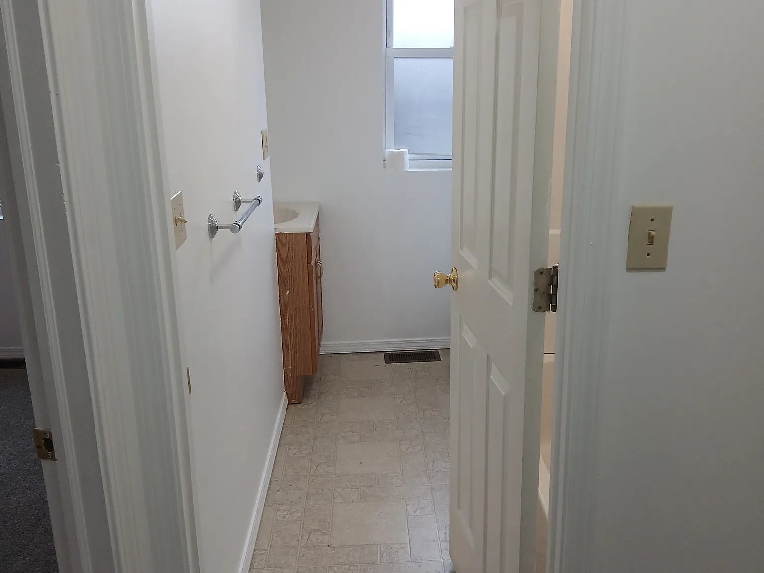 501 Jackson Avenue - H — Photo 4