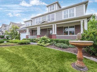 272 Bluegrass Pkwy, Oswego, IL 60543