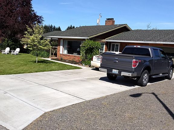 2nd image of 5905 NE 90th Ave