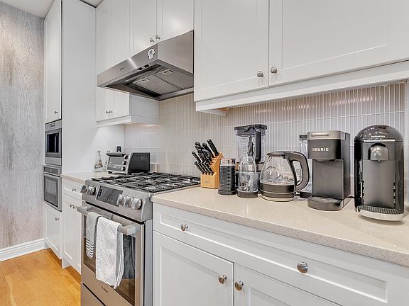 4th image of 9 Somerset Ln Unit 617