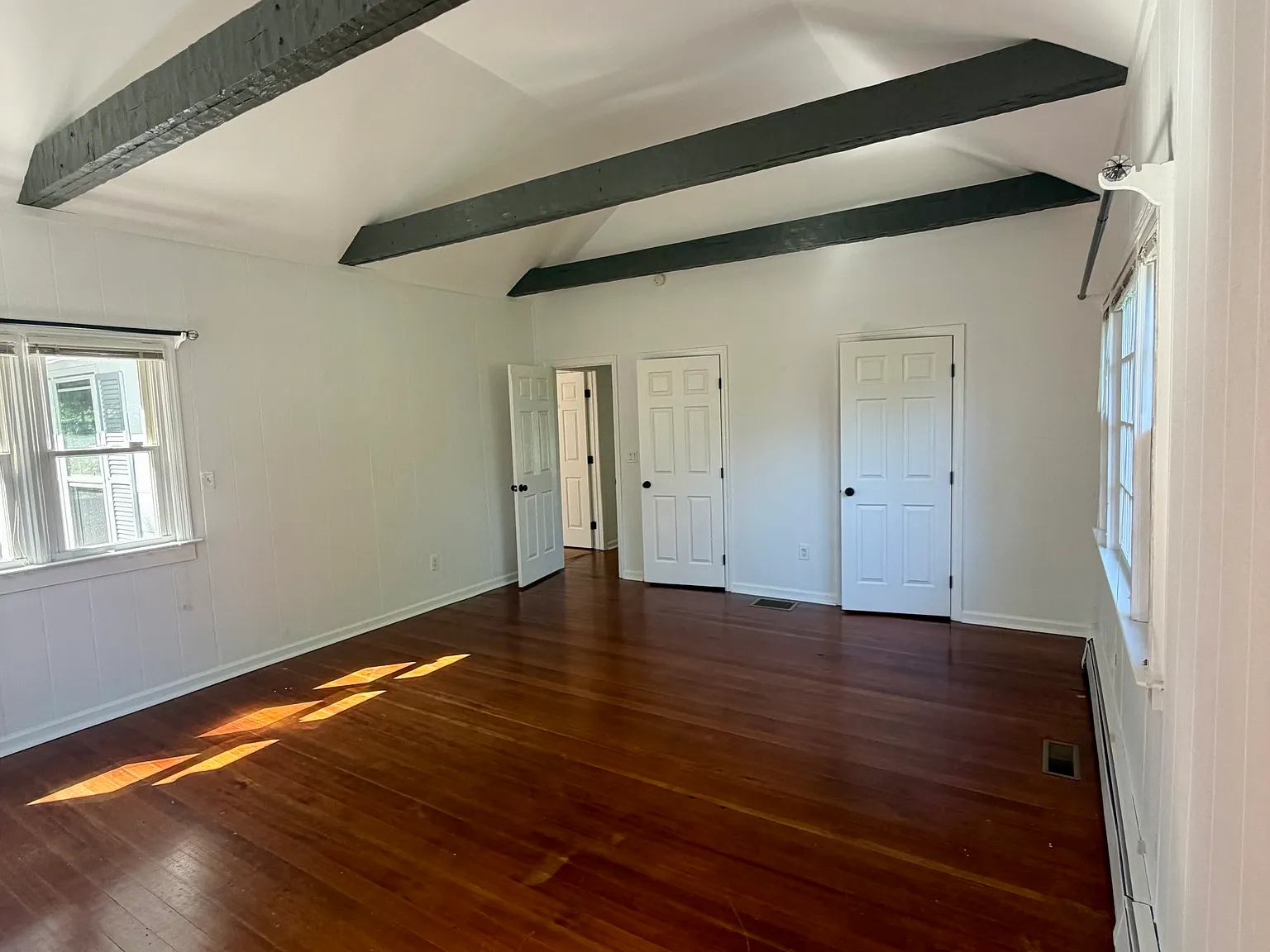 3 bed, 1651 sqft, $6,950 — Photo 4