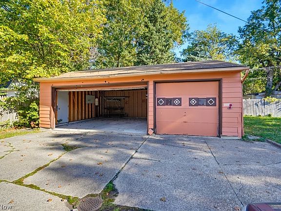 3rd image of 1673 Hillview Rd