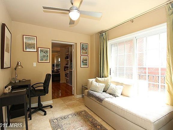 Sunroom-Guest Room Setup