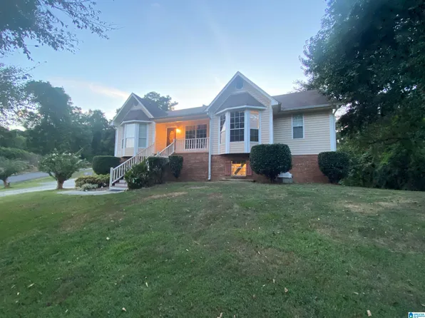 286 Pine Ridge Rd, Bessemer, AL 35023