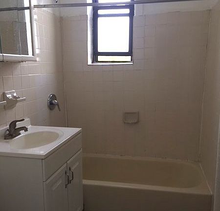 4th image of 4030 73rd St APT D11