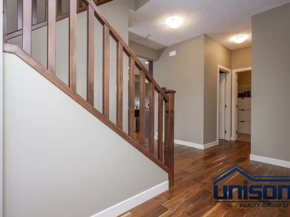 74 Walden Pl SE, Calgary, AB T2X 1Y5