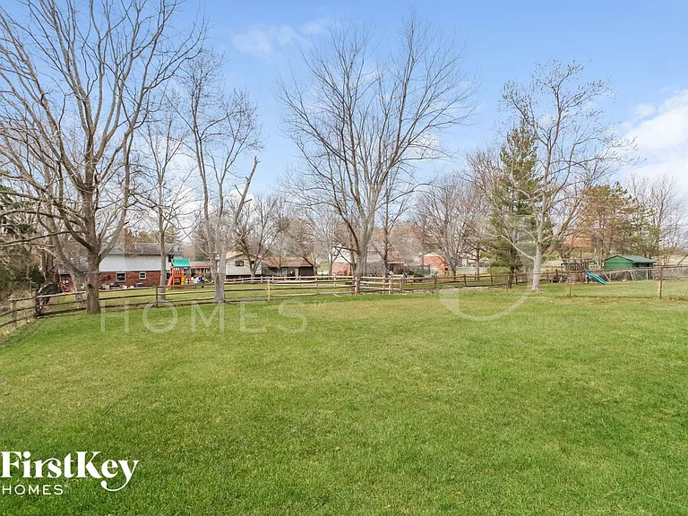 5873 Gilmore Dr — Photo 15