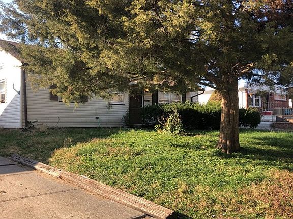 3rd image of 2310 S Englewood Ct