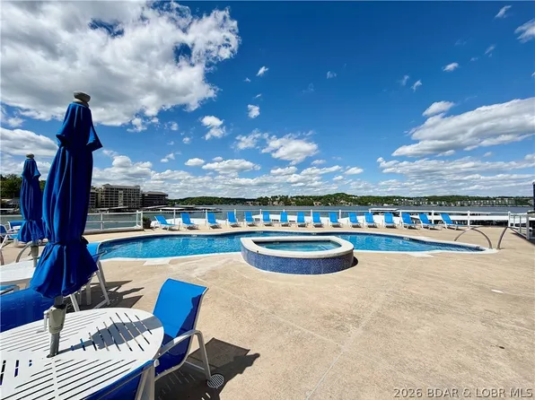 183 Upper Monarch Cove Dr Unit 4B, Lake Ozark, MO 65049