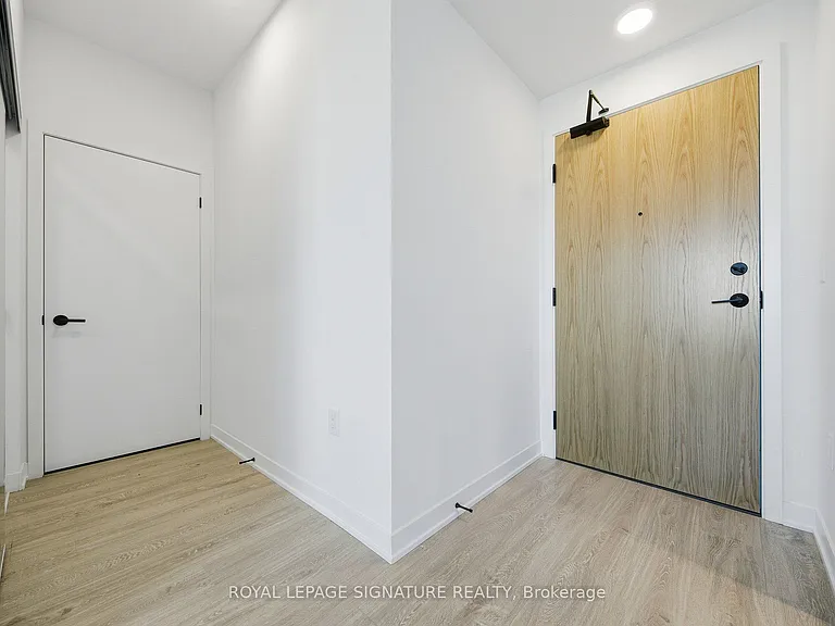 2495 Eglinton Ave W #908 — Photo 18