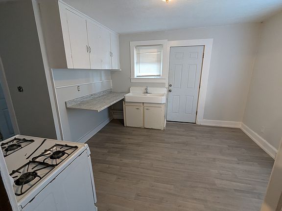 2nd image of 322 Park St #1E