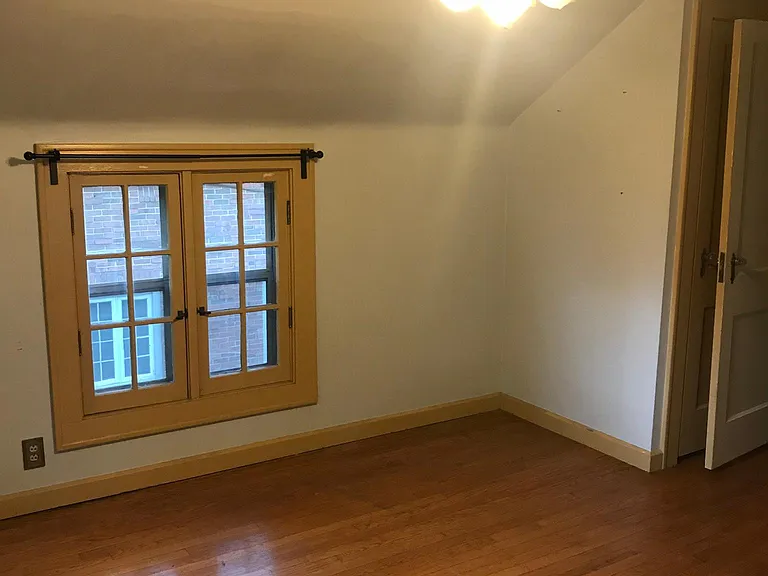 440 W 44th St — Photo 7