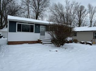 6871 Franke Rd, Middleburg Heights, OH 44130